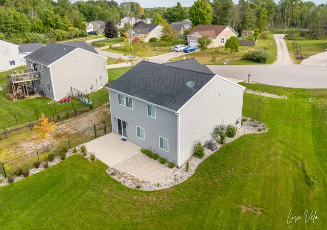 Photo 3 of Single family home for sale at 1309 Waterpoint Ct, Whitehall, MI 49461 | MLS# 71026037609 | Listing updated on 2026-09-14