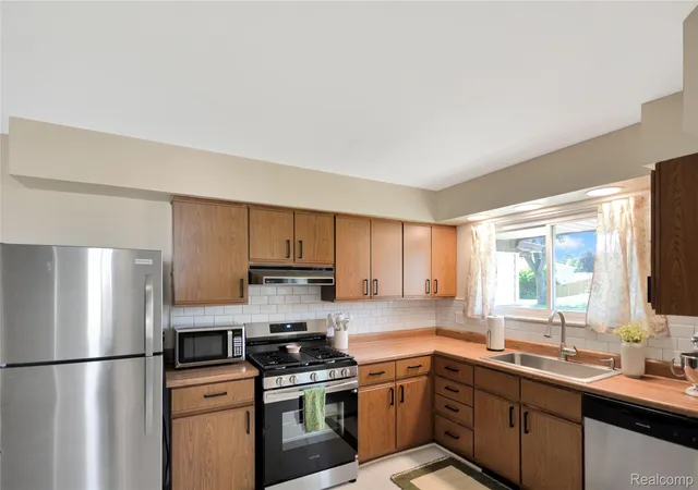 4th image of 8573 San Marco Blvd, Sterling Heights, MI 48313 | MLS# 20261056714