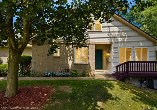Photo 1 of Condo for sale at 1310 Bay Hl #15, Waterford, MI 48327 | MLS# 20261056716 | Listing updated on 2026-08-02