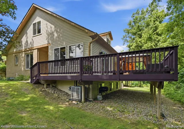 Photo 2 of Condo for sale at 1310 Bay Hl #15, Waterford, MI 48327 | MLS# 20261056716 | Listing updated on 2026-08-02