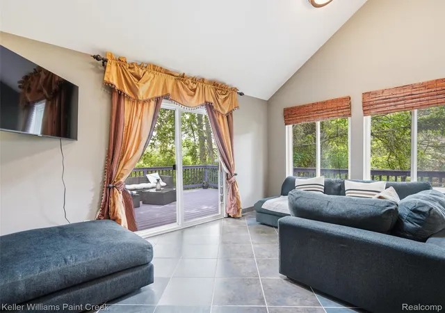 Photo 3 of Condo for sale at 1310 Bay Hl #15, Waterford, MI 48327 | MLS# 20261056716 | Listing updated on 2026-08-02