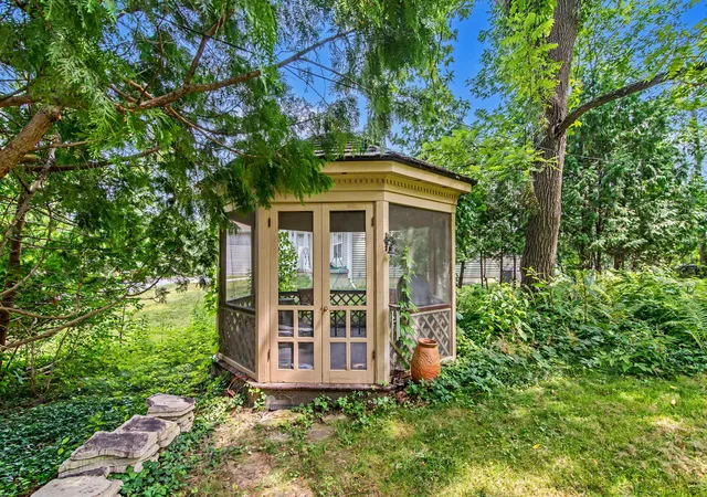 Photo 3 of Single family home for sale at 1455 Chalmers Dr, Ann Arbor, MI 48104 | MLS# 81026037613 | Listing updated on 2026-08-13