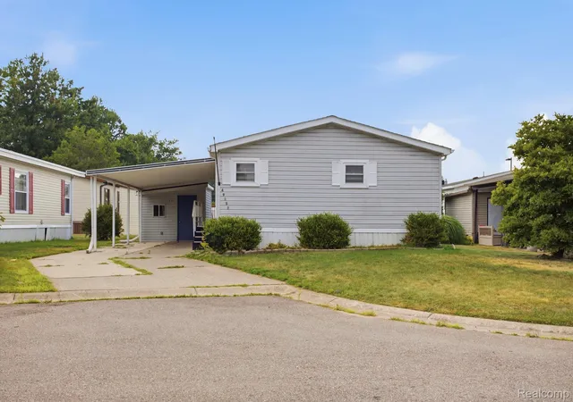 Photo 3 of Single family home for sale at 49153 Cranberry Ct, Shelby Township, MI 48315 | MLS# 20261056733 | Listing updated on 2026-08-01