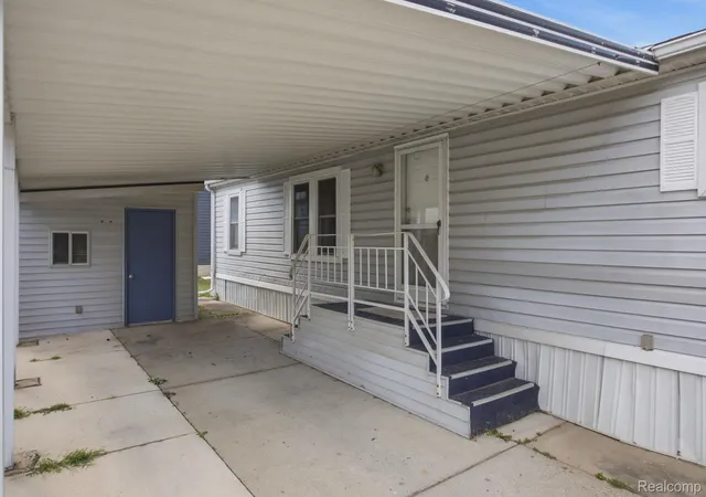 Photo 5 of Single family home for sale at 49153 Cranberry Ct, Shelby Township, MI 48315 | MLS# 20261056733 | Listing updated on 2026-08-01
