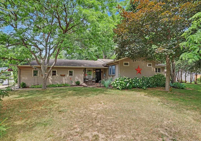 Photo 3 of Single family home for sale at 507 Floral Dr, Belding, MI 48809 | MLS# 65026037622 | Listing updated on 2026-09-19