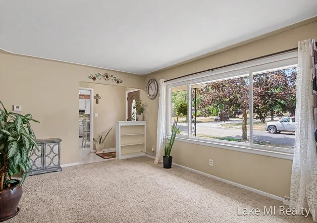 Photo 3 of Single family home for sale at 938 Calvary Ave Nw, Grand Rapids, MI 49504 | MLS# 65026037631 | Listing updated on 2026-10-03