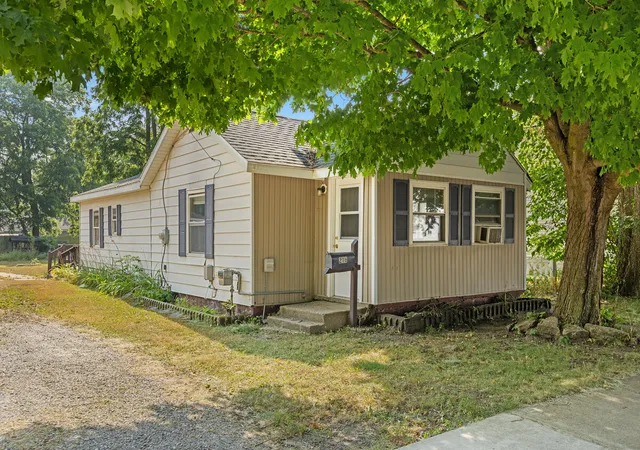 1st image of 216 Mill St, Ionia, MI 48846 | MLS# 65026037628