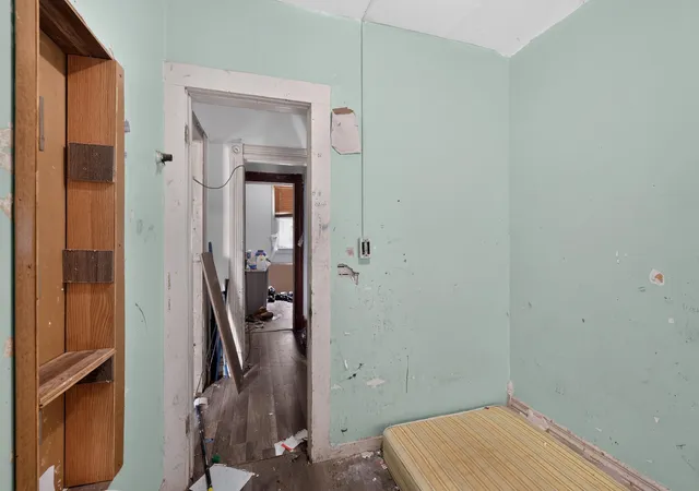 Photo 3 of Single family home for sale at 909 N Johnson St, Bay City, MI 48708 | MLS# 69026037634 | Listing updated on 2026-09-11