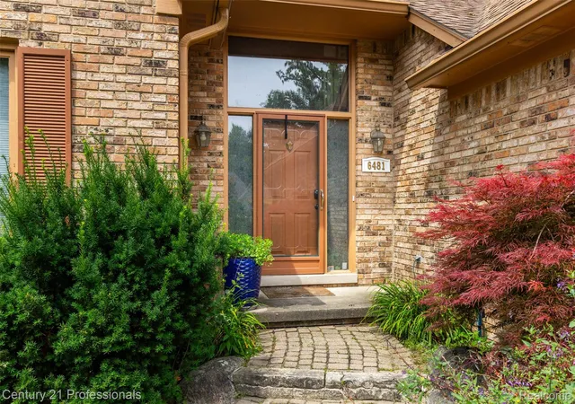 3rd image of 6481 Basswood Dr, Troy, MI 48098 | MLS# 20261056762
