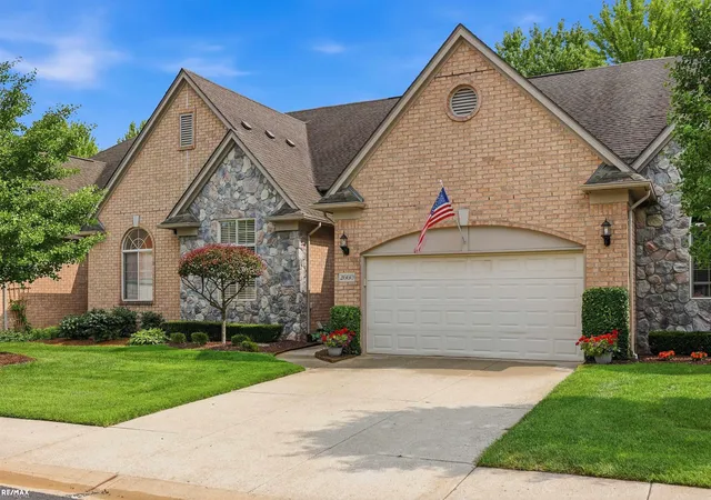 Photo 2 of Condo for sale at 2660 Ridgecrest Dr, Shelby Township, MI 48316 | MLS# 58050215770 | Listing updated on 2026-07-31