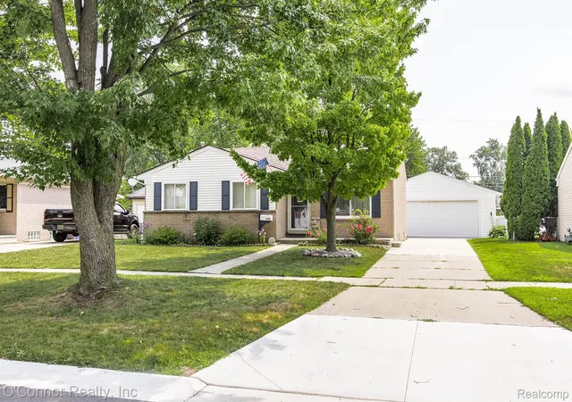 Photo 1 of Single family home for sale at 655 Georgia Ave, Marysville, MI 48040 | MLS# 20261056772 | Listing updated on 2026-09-13