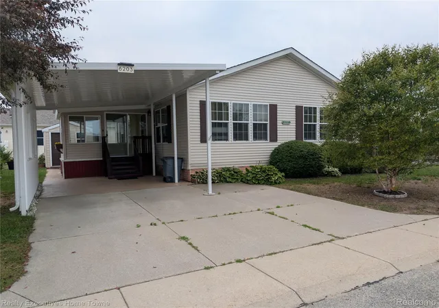 Photo 1 of Single family home for sale at 6203 Sq Lake Dr, Kimball Township St Clair, MI 48074 | MLS# 20261056776 | Listing updated on 2026-09-01