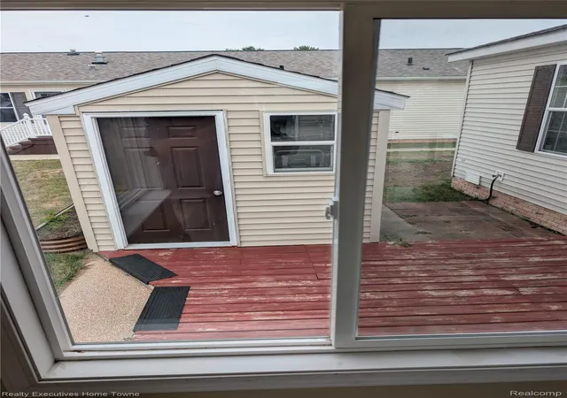 Photo 4 of Single family home for sale at 6203 Sq Lake Dr, Kimball Township St Clair, MI 48074 | MLS# 20261056776 | Listing updated on 2026-09-01