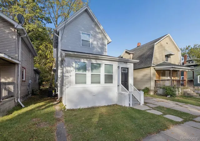 1st image of 909 N Pine St, Lansing, MI 48906 | MLS# 20261056790