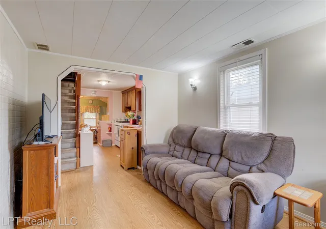 3rd image of 134 Chopin St, Troy, MI 48083 | MLS# 20261056791