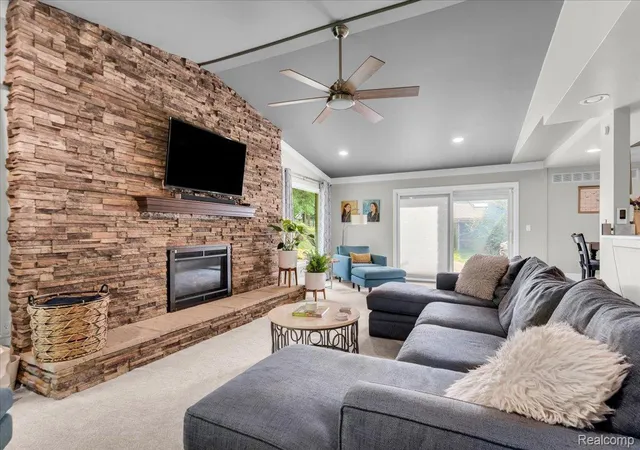 4th image of 2768 Homewood Dr, Troy, MI 48098 | MLS# 20261056796