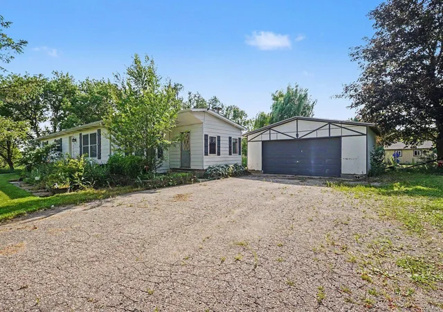 Photo 2 of Single family home for sale at 2264 S Campbell Rd, West Branch, MI 48661 | MLS# 77080071349 | Listing updated on 2026-10-05