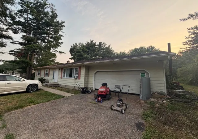 1st image of 1830 Flanders Rd, Charlotte, MI 48813 | MLS# 5050215786