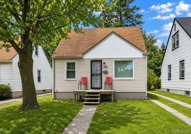 Photo 2 of Single family home for sale at 15847 Chatham St, Detroit, MI 48223 | MLS# 20261056822 | Listing updated on 2026-09-22