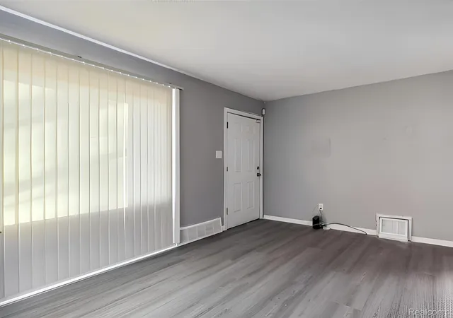Photo 4 of Single family home for sale at 15847 Chatham St, Detroit, MI 48223 | MLS# 20261056822 | Listing updated on 2026-09-22