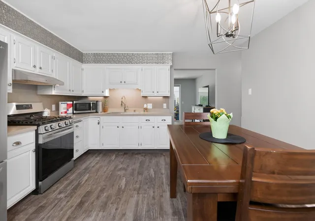4th image of 1310 N Boltwood St, Hastings, MI 49058 | MLS# 65026037659