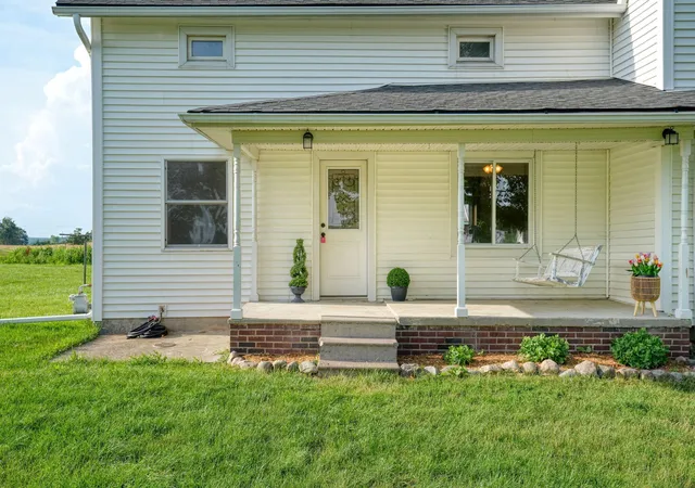 Photo 3 of Single family home for sale at 7760 Willow Rd, Clinton, MI 49236 | MLS# 81026037658 | Listing updated on 2026-10-01