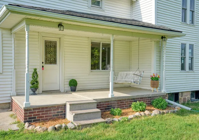 Photo 4 of Single family home for sale at 7760 Willow Rd, Clinton, MI 49236 | MLS# 81026037658 | Listing updated on 2026-10-01