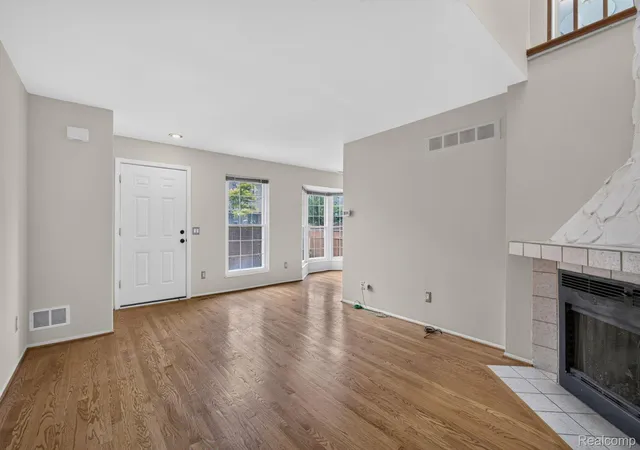 5th image of 22204 Pondview, Novi, MI 48375 | MLS# 20261056825