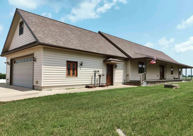 Photo 4 of Single family home for sale at 11404 Forche Rd, Blissfield, MI 49228 | MLS# 56050215793 | Listing updated on 2026-07-23
