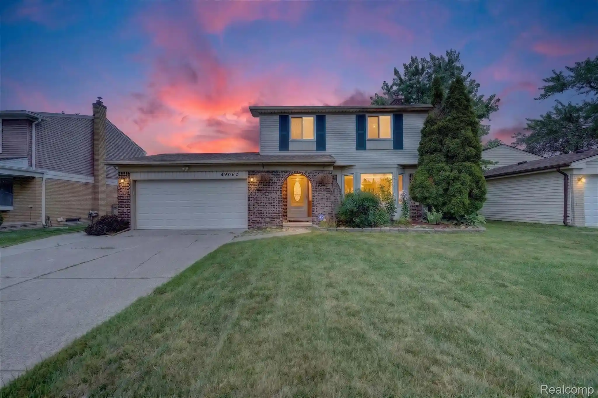 Photo 1 of Single family home for sale at 39062 Hyland Dr, Sterling Heights, MI 48310 | MLS# 20261056832 | Listing updated on 2026-10-21