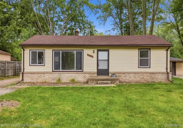 Photo 1 of Single family home for sale at 22796 Watt Dr, Farmington Hills, MI 48336 | MLS# 20261056835 | Listing updated on 2026-09-04