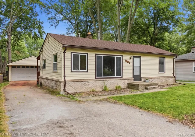 Photo 2 of Single family home for sale at 22796 Watt Dr, Farmington Hills, MI 48336 | MLS# 20261056835 | Listing updated on 2026-09-04