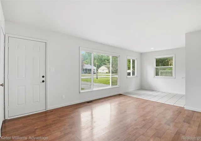 Photo 4 of Single family home for sale at 22796 Watt Dr, Farmington Hills, MI 48336 | MLS# 20261056835 | Listing updated on 2026-09-04