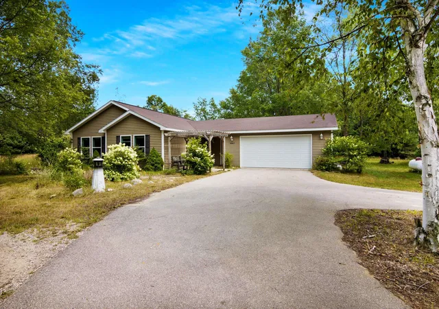 1st image of 14143 Erdman Rd, Arcadia, MI 49613 | MLS# 78080071357