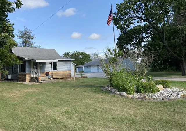 43rd image of 627 S Ensley St, Howard City, MI 49329 | MLS# 72026037670