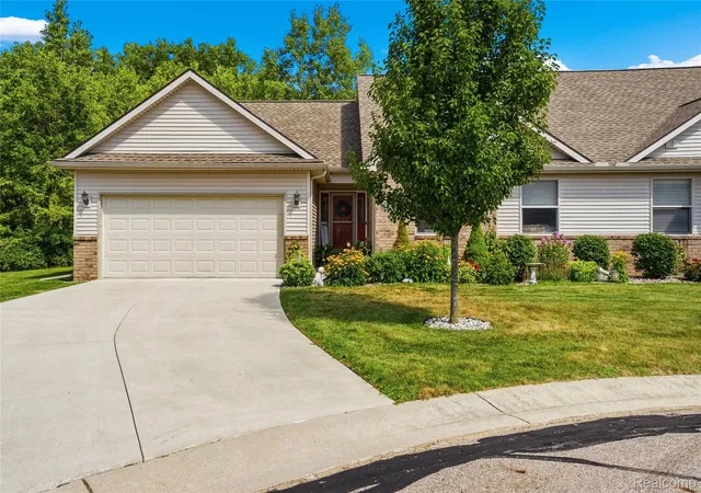Photo 3 of Condo for sale at 5429 Pintail Ct, Burton, MI 48509 | MLS# 20261056849 | Listing updated on 2026-09-15