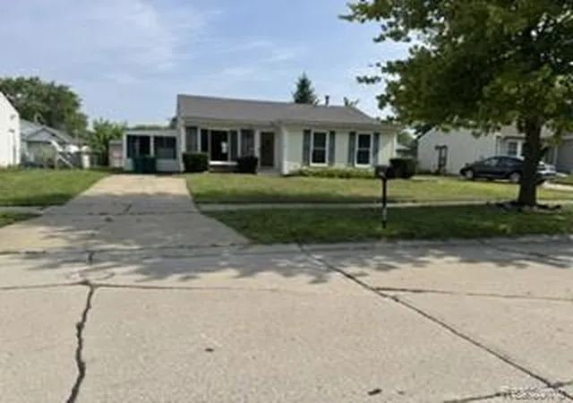 Photo 1 of Sale Pending at 29108 Riveroak Dr, Romulus, MI 48174 | MLS# 20261056854 | Listing updated on 2026-09-03