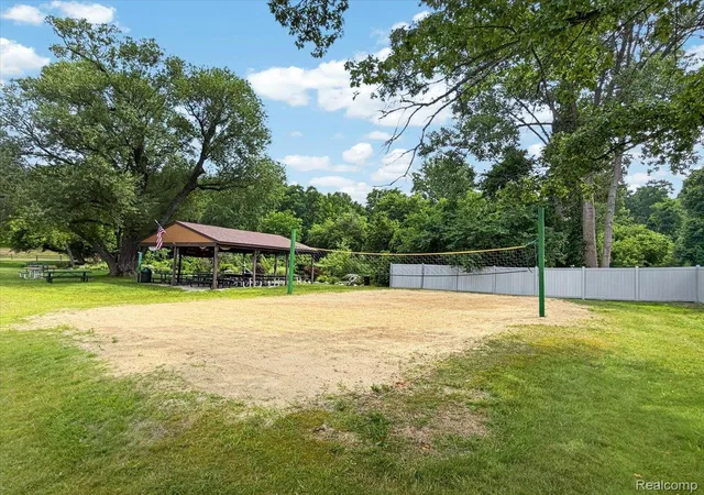 37th image of 2818 Willow Ct, Lake Orion, MI 48360 | MLS# 20261056865
