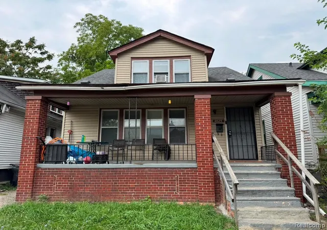 Photo 3 of Single family home for sale at 4625 Chalmers St, Detroit, MI 48215 | MLS# 20261056866 | Listing updated on 2026-07-28