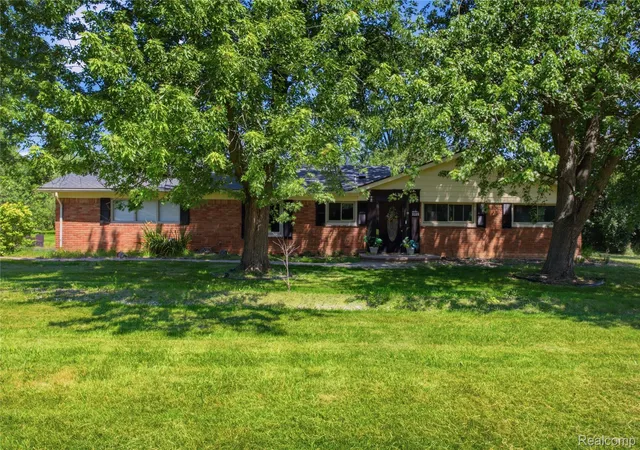 Photo 3 of Single family home for sale at 3812 Terrybrook Rd, West Bloomfield, MI 48322 | MLS# 20261056876 | Listing updated on 2026-08-24