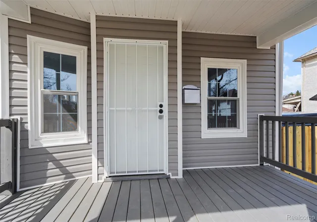 Photo 3 of Single family home for sale at 551 Englewood St, Detroit, MI 48202 | MLS# 20261056877 | Listing updated on 2026-07-28