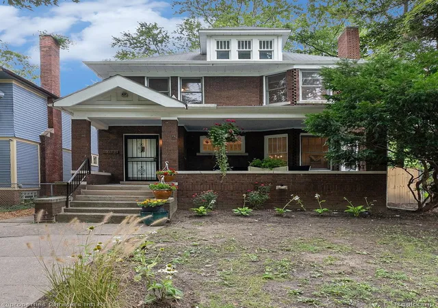 Photo 1 of Single family home for sale at 3412 Field St, Detroit, MI 48214 | MLS# 20261056885 | Listing updated on 2026-07-24