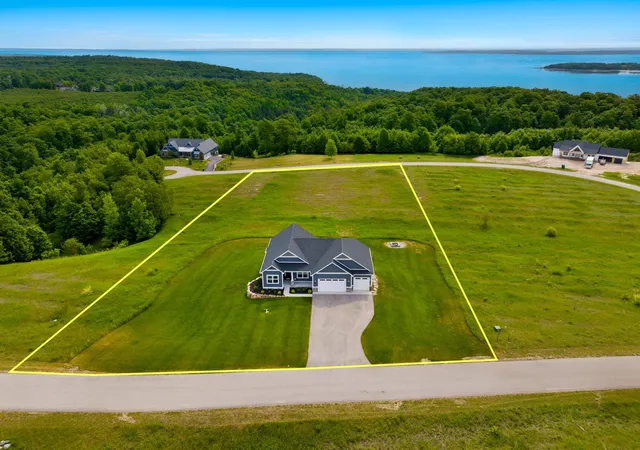 Photo 2 of Single family home for sale at 1476 Brencris Ln, Suttons Bay Township Leelanau, MI 49682 | MLS# 78080071365 | Listing updated on 2026-08-28