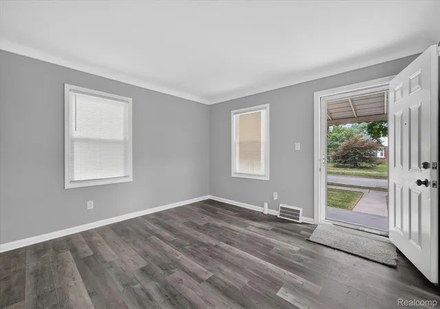 Photo 3 of Single family home for sale at 11548 Cardwell St, Livonia, MI 48150 | MLS# 20261056912 | Listing updated on 2026-09-22