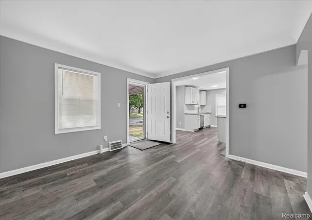 Photo 4 of Single family home for sale at 11548 Cardwell St, Livonia, MI 48150 | MLS# 20261056912 | Listing updated on 2026-09-22