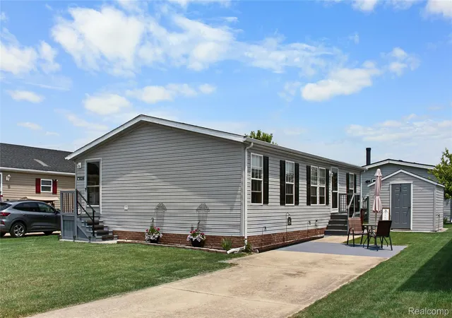 Photo 1 of Single family home for sale at 13482 Pear St, Carleton, MI 48117 | MLS# 20261056911 | Listing updated on 2026-07-24