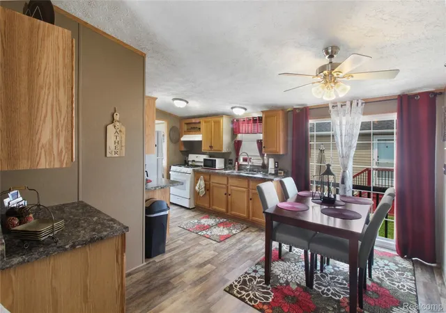 Photo 4 of Single family home for sale at 13482 Pear St, Carleton, MI 48117 | MLS# 20261056911 | Listing updated on 2026-07-24