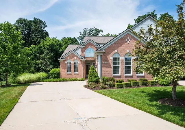 Listing Photo 4 - Condo for sale in building located at 16529 Cottonwood Ct, Northville, MI 48168