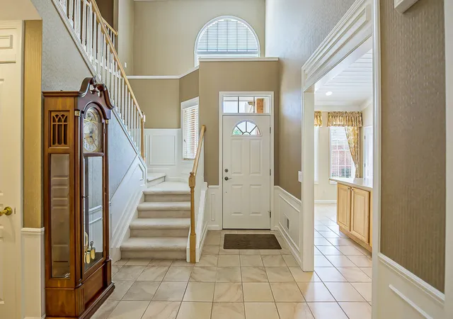Listing Photo 5 - Condo for sale in building located at 16529 Cottonwood Ct, Northville, MI 48168