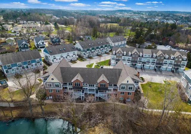 Listing Photo 2 - Condo for sale in building located at 2591 W Towne St, Ann Arbor, MI 48103 - Unit #